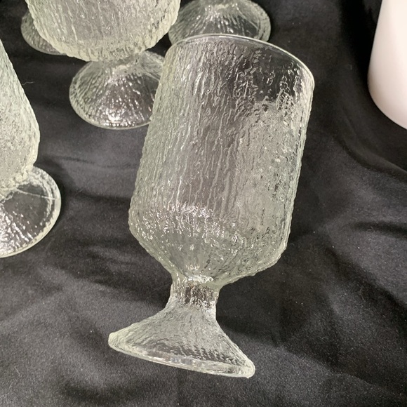 Set of 6 vintage / MCM Indiana Glass “Crystal Ice” textured wine glass - Picture 6 of 9